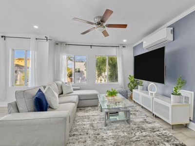 3BR Ocean Breeze Contemporary Steps to Sand