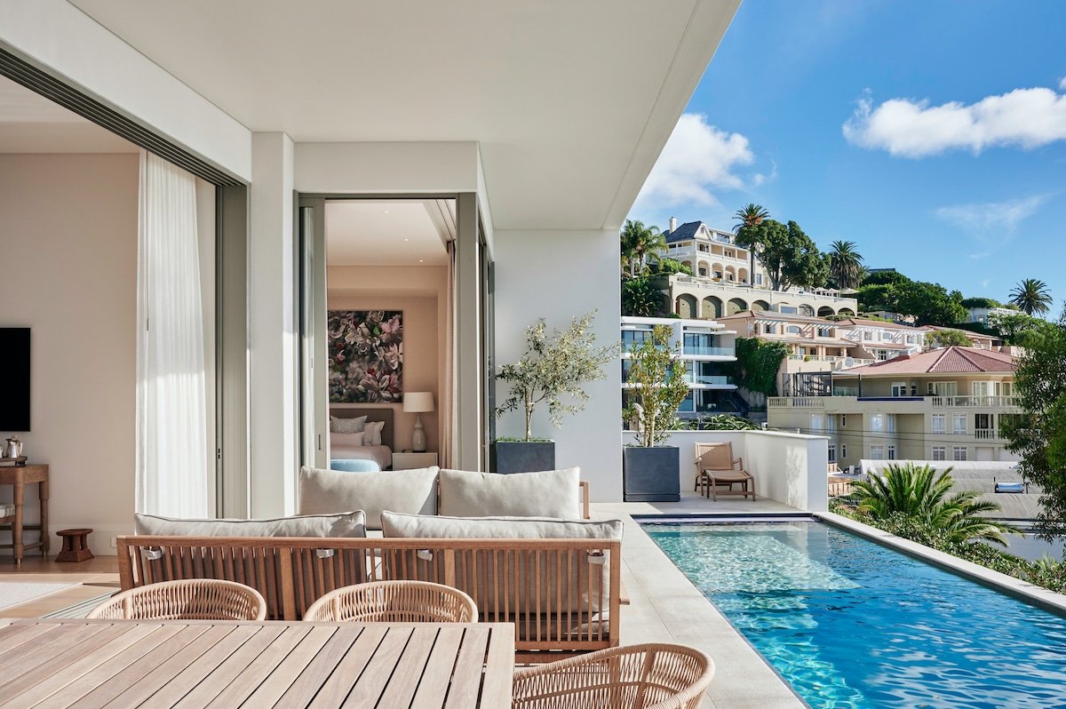 Beautiful villa in Bantry Bay gallery image 2