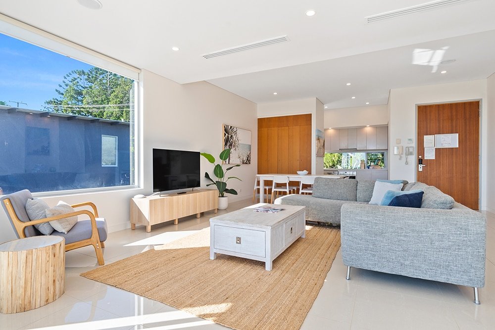 Spacious Penthouse with Stunning Ocean Views gallery image 3