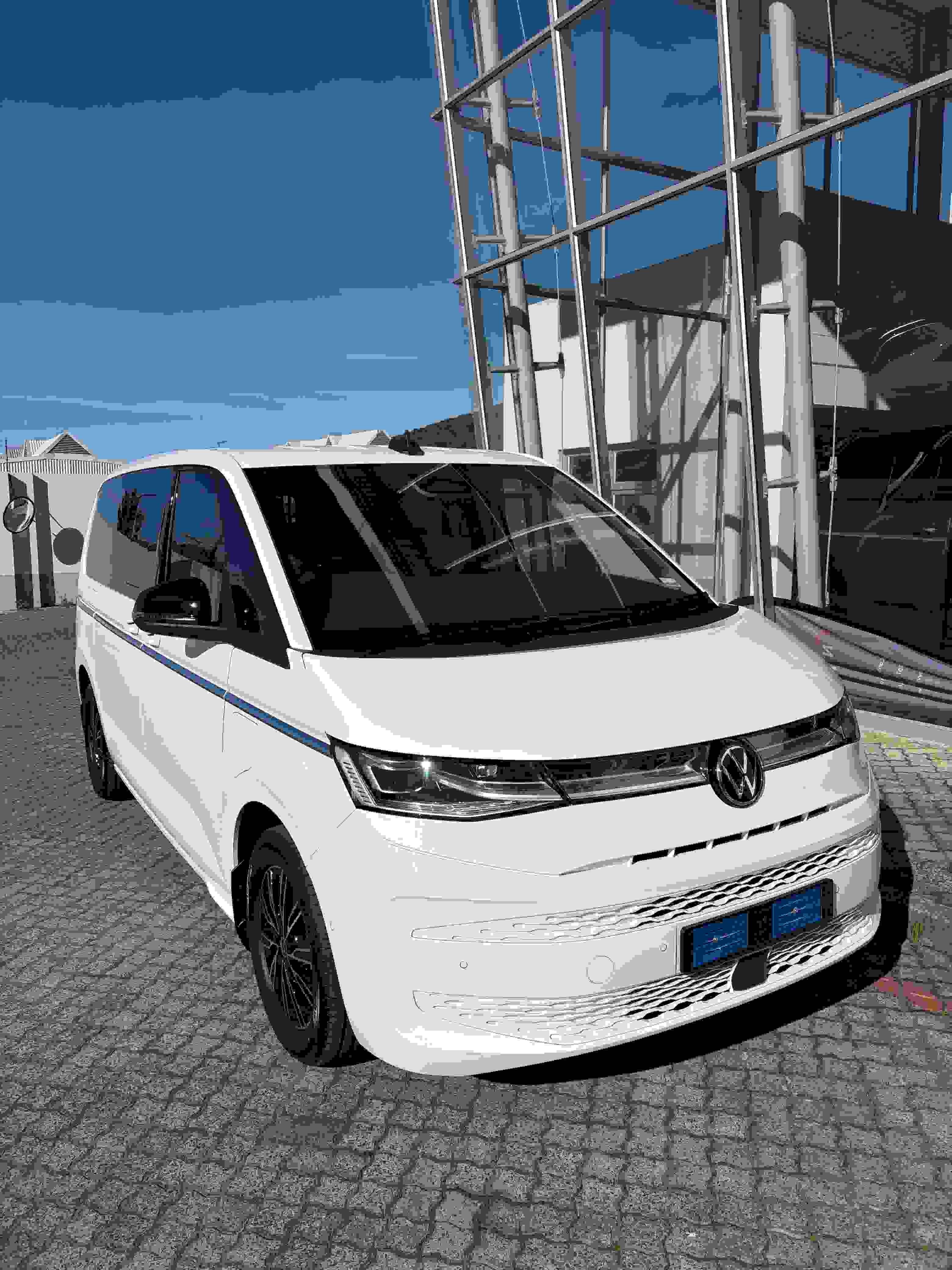 VOLKSWAGEN T7  CARAVELLE STYLE DSG 4MOT for Sale in South Africa