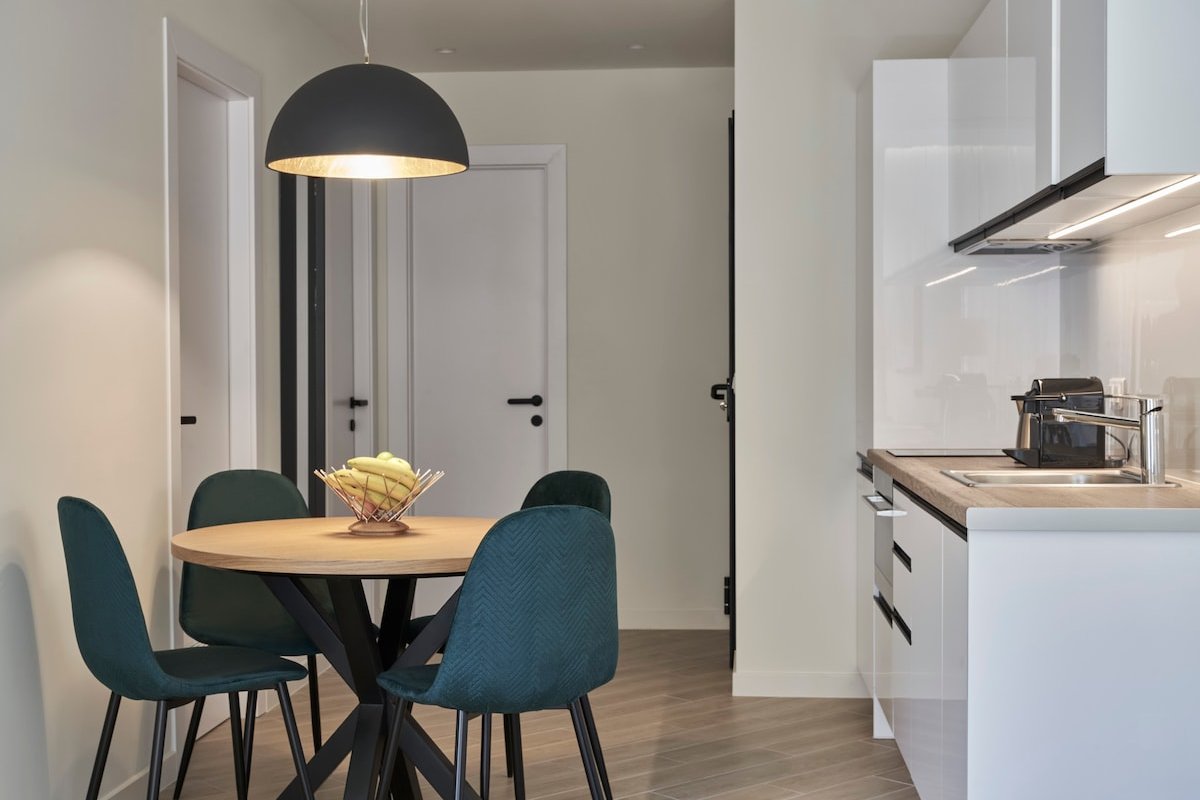 Apartment with 2 BDR & balcony, near Kolonaki area gallery image 3