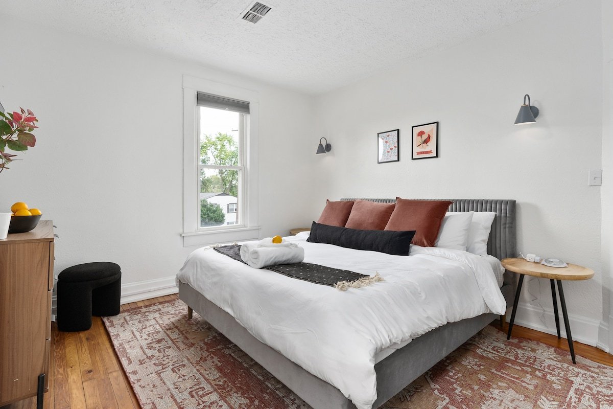 Cozy OSU Getaway • 3BR • Sleeps 7 gallery image 4