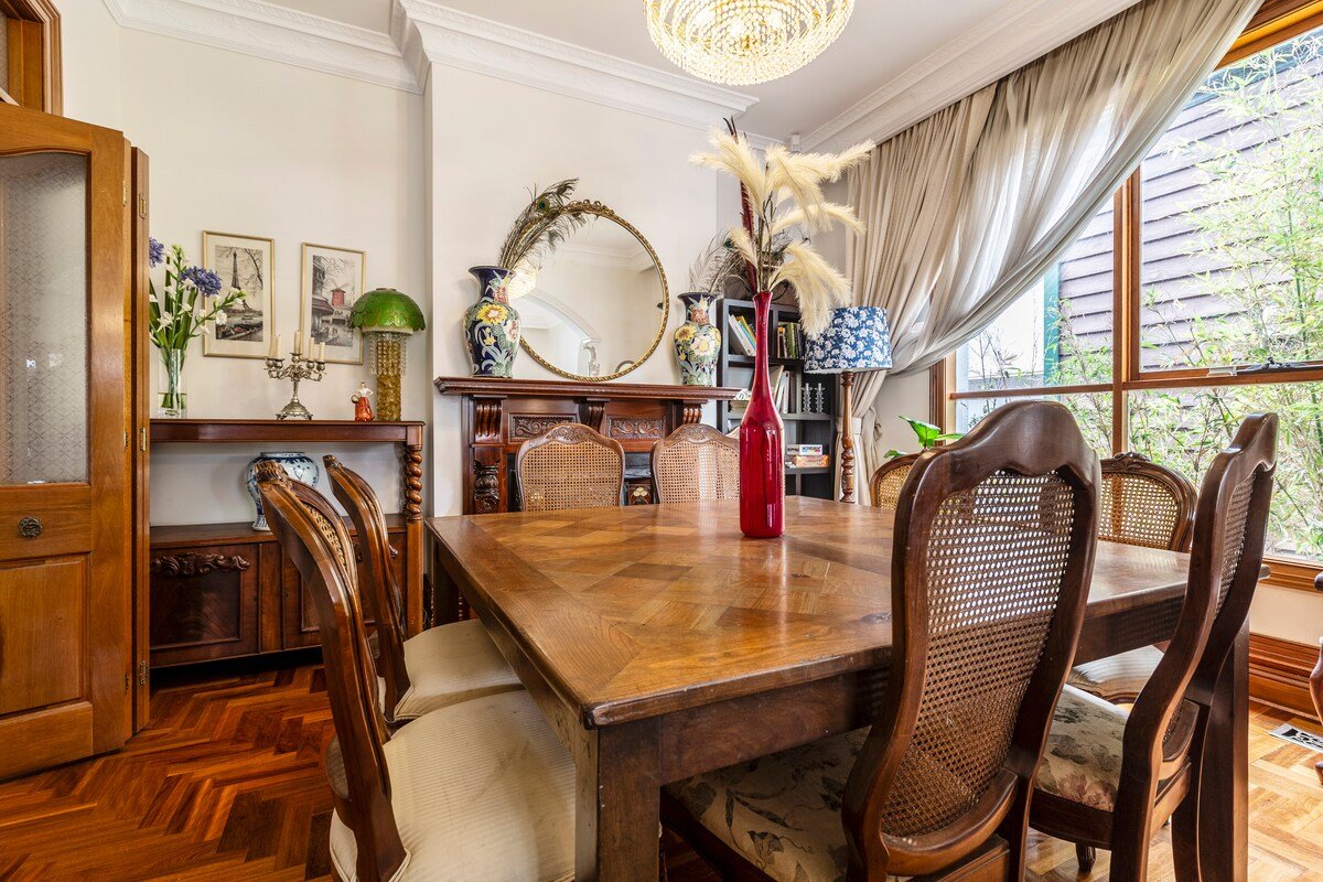 Windsor Manor: Edwardian charm, centrally located gallery image 5