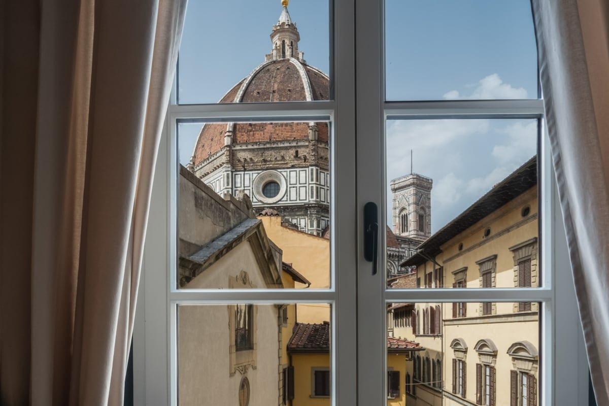 The Cathedral Of Florence gallery image 4