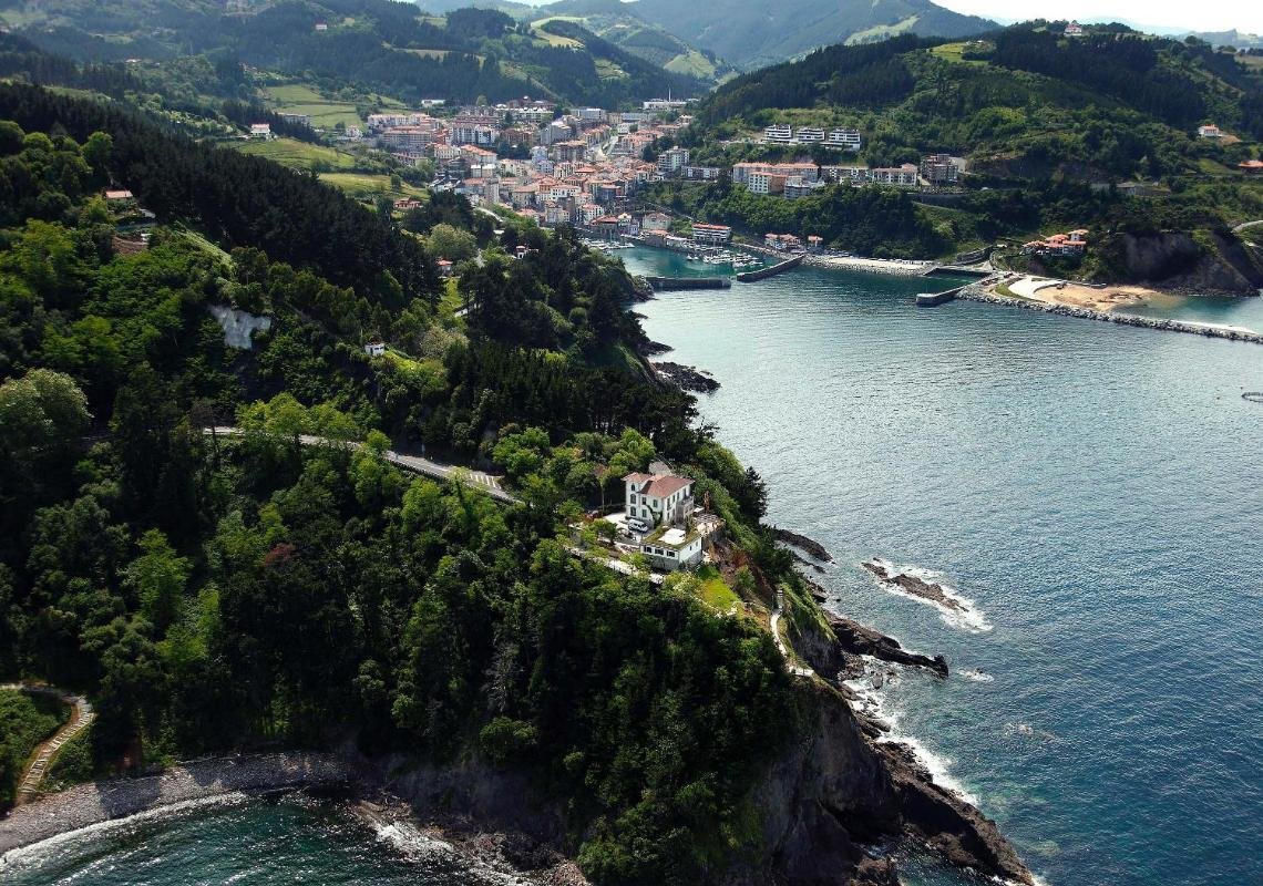 Villa Alkolea, viewpoint of the Cantabrian Sea