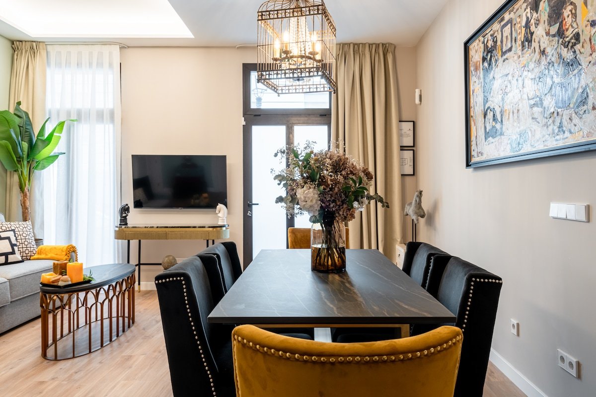 City Deluxe Reina Sofia Atocha comfy apartment gallery image 5