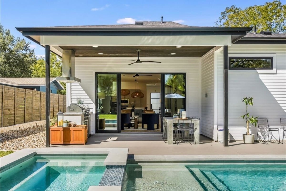 Luxe Home w/ Heated Pool, Hot Tub, Kitchen, Games gallery image 2