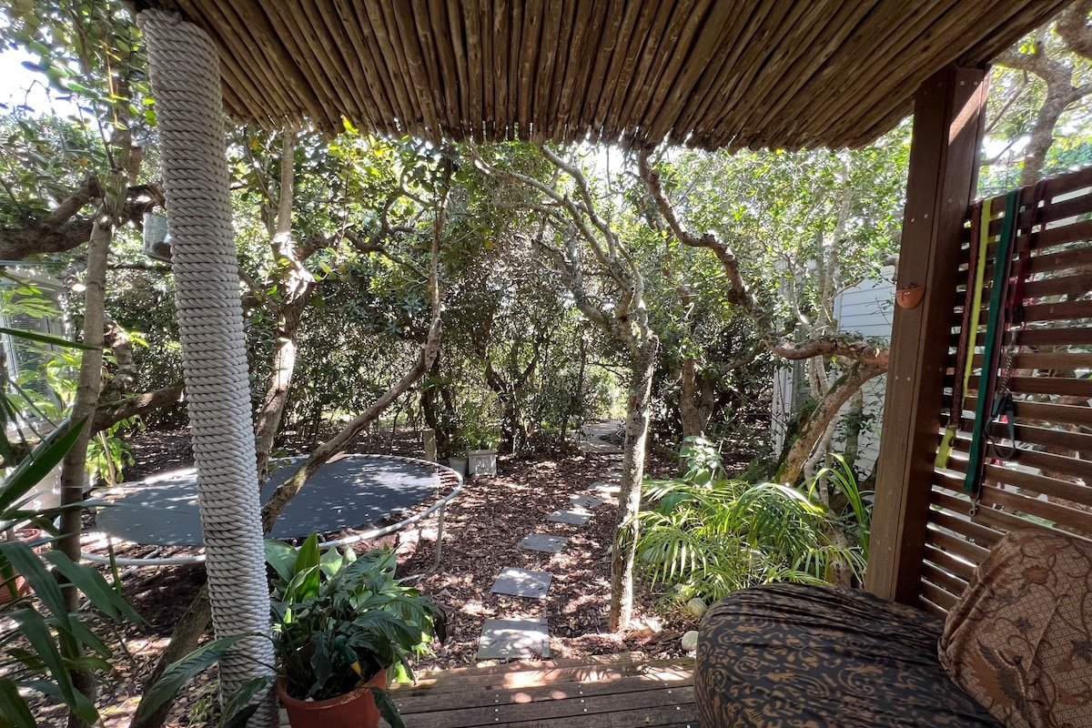 Beach Forest Hideaway gallery image 3