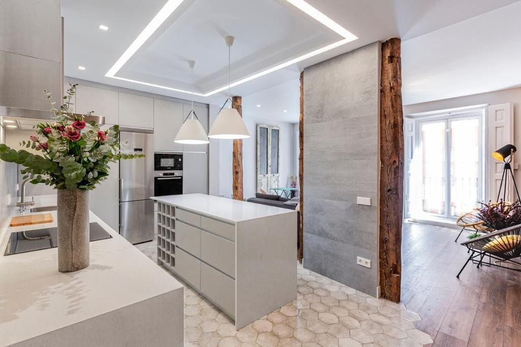 Luxury in Gran Via & Callao – Stylish & Beautiful gallery image 2