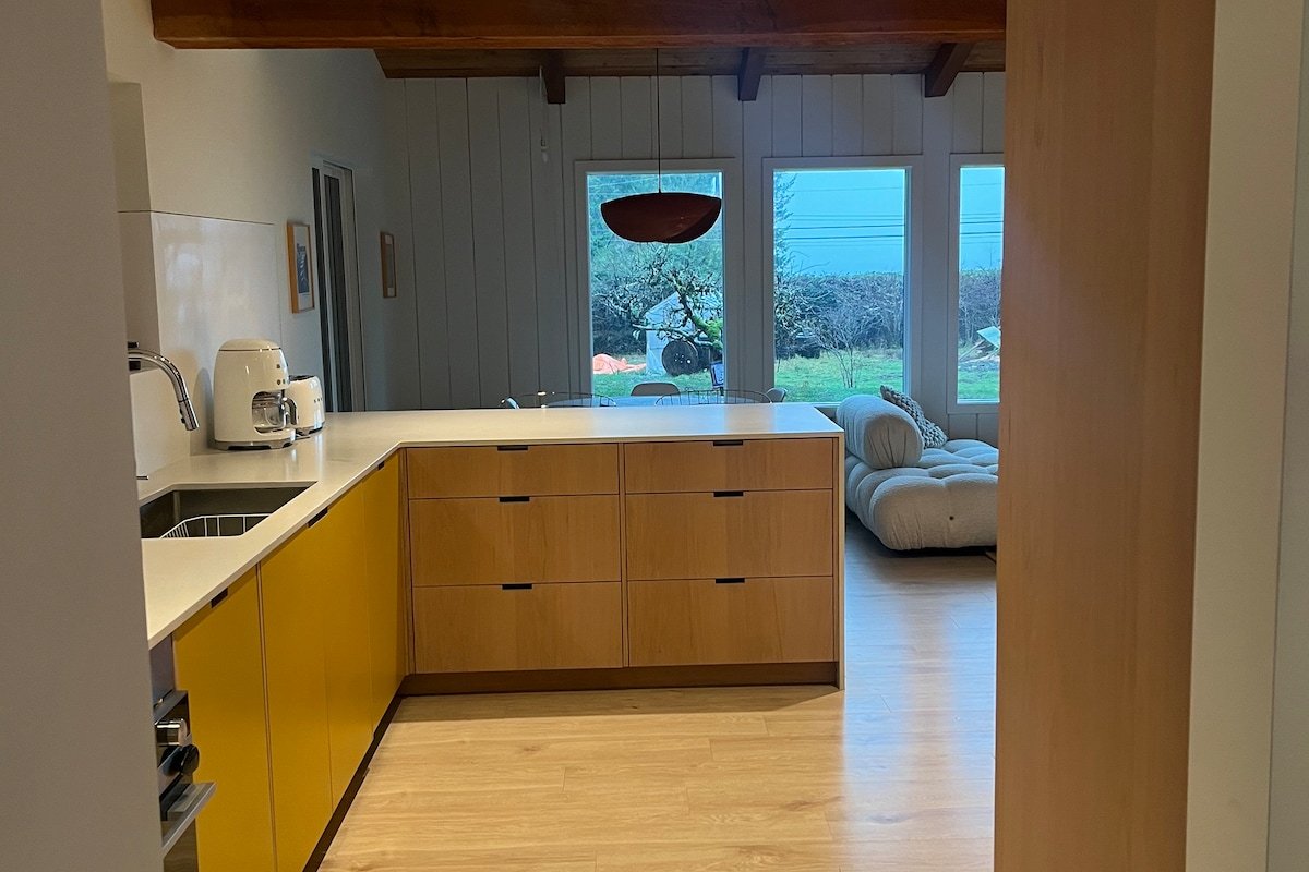 “La Finca” | Home in Shirley gallery image 4