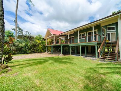 Sunny Hanalei home, steps from beach and town.
