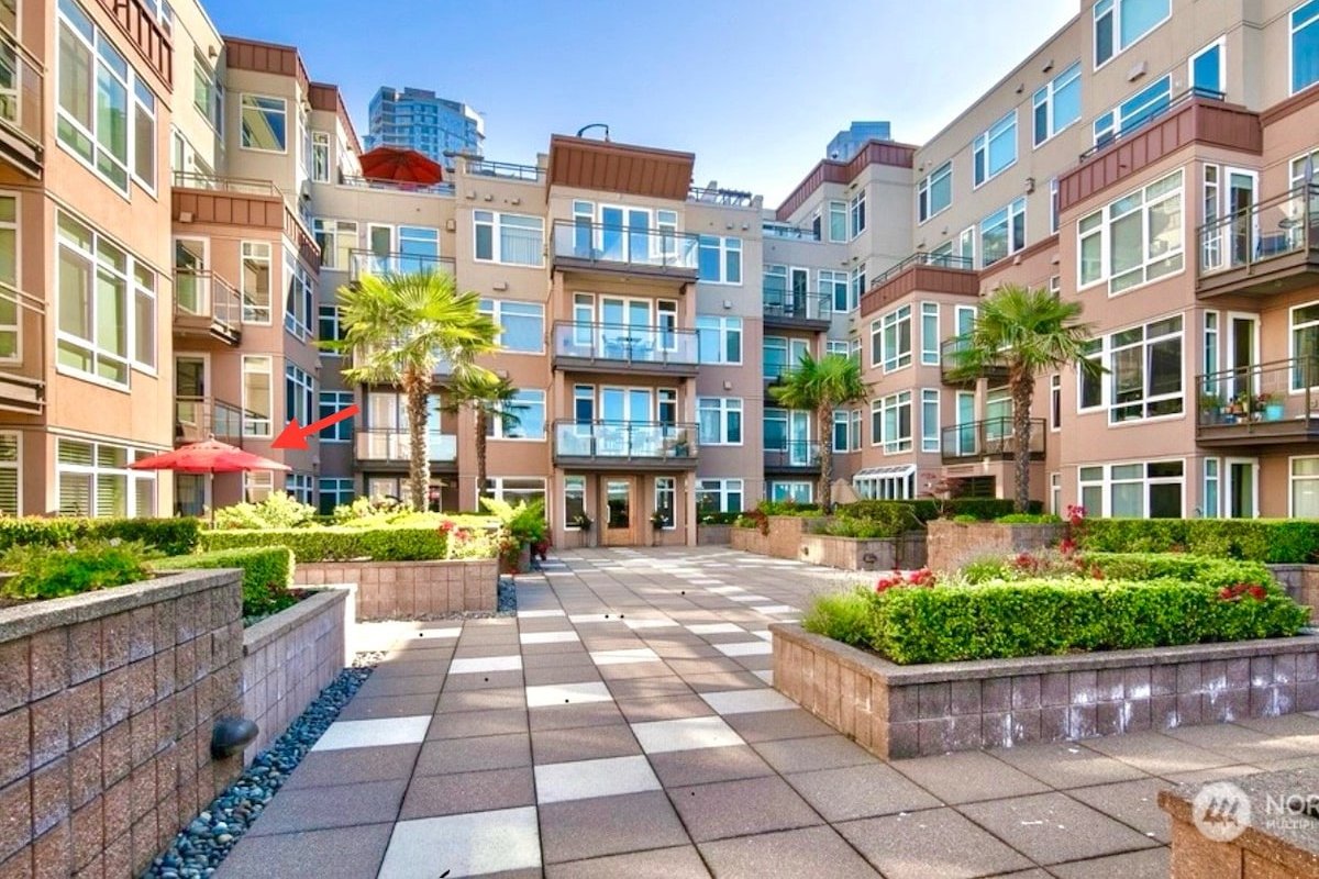 Seattle Waterfront Retreat gallery image 4