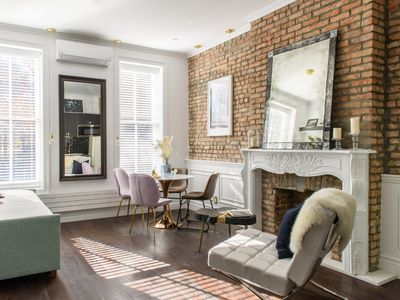 Stunning design Townhouse, landscaped garden, 2BR