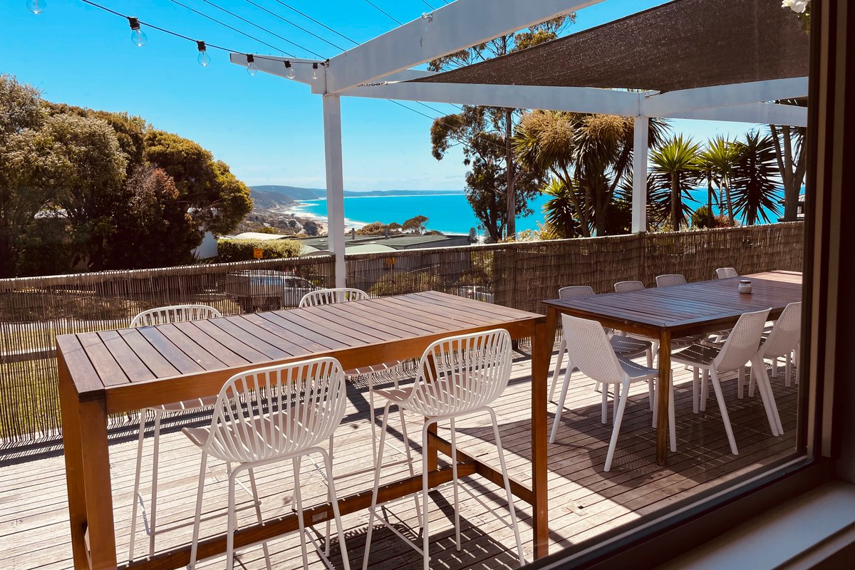 Stunning family home -Amazing views -Central Lorne