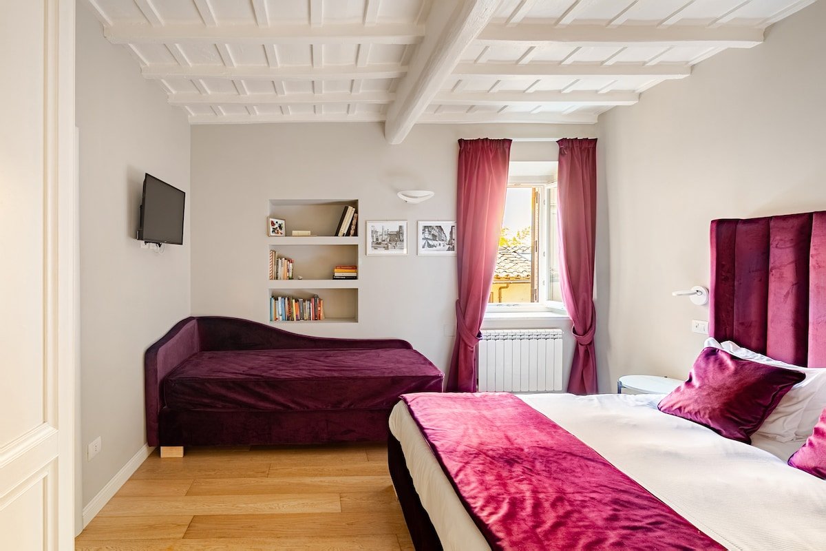 Spagna luxury apartment gallery image 2