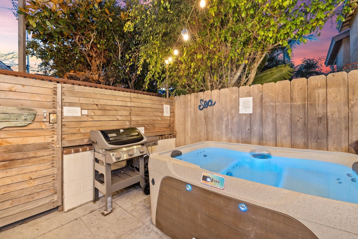 Mission Beach 3BR with Rooftop and Hot Tub gallery image 2
