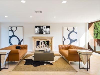 Hollywood Hills Contemporary Home w/ Pool & Spa