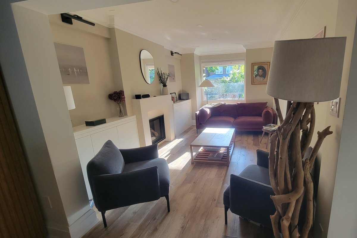 Beautiful beach house in the heart of the Beaches