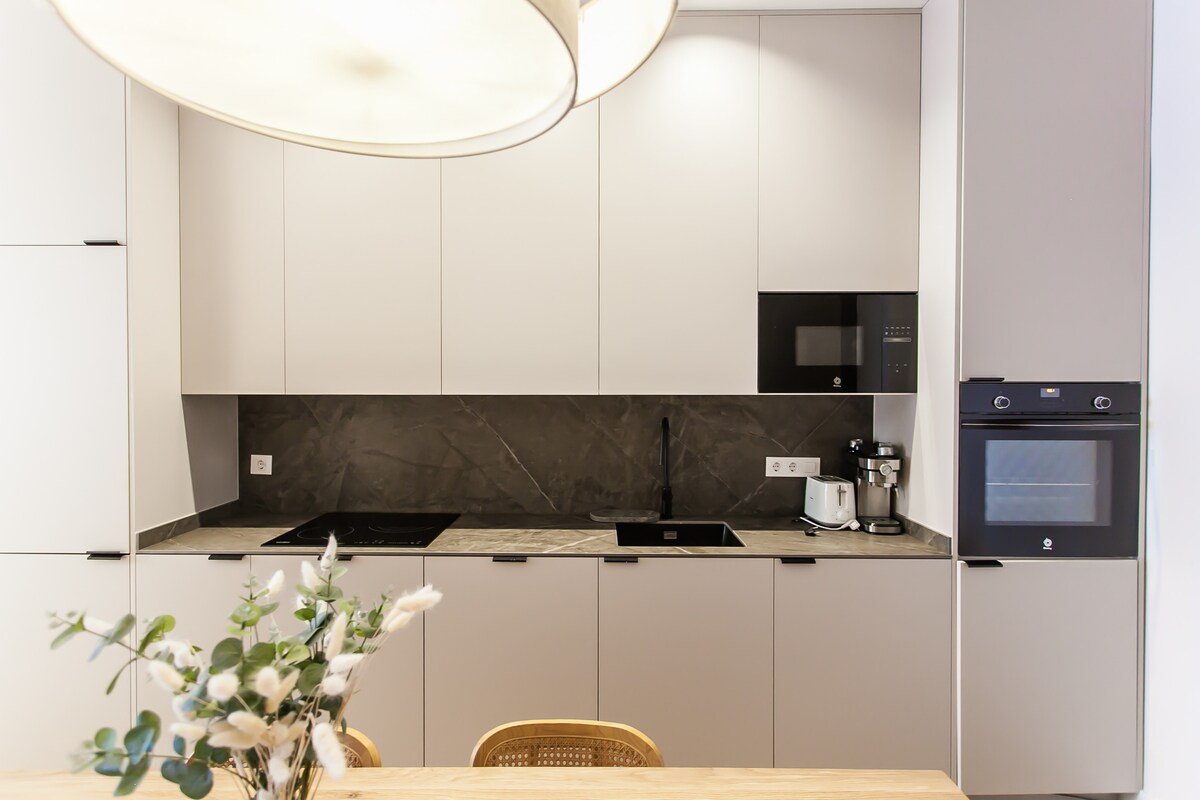 Luxury in Malasaña: 3hab/3baños – 8 pax – Ascensor gallery image 5