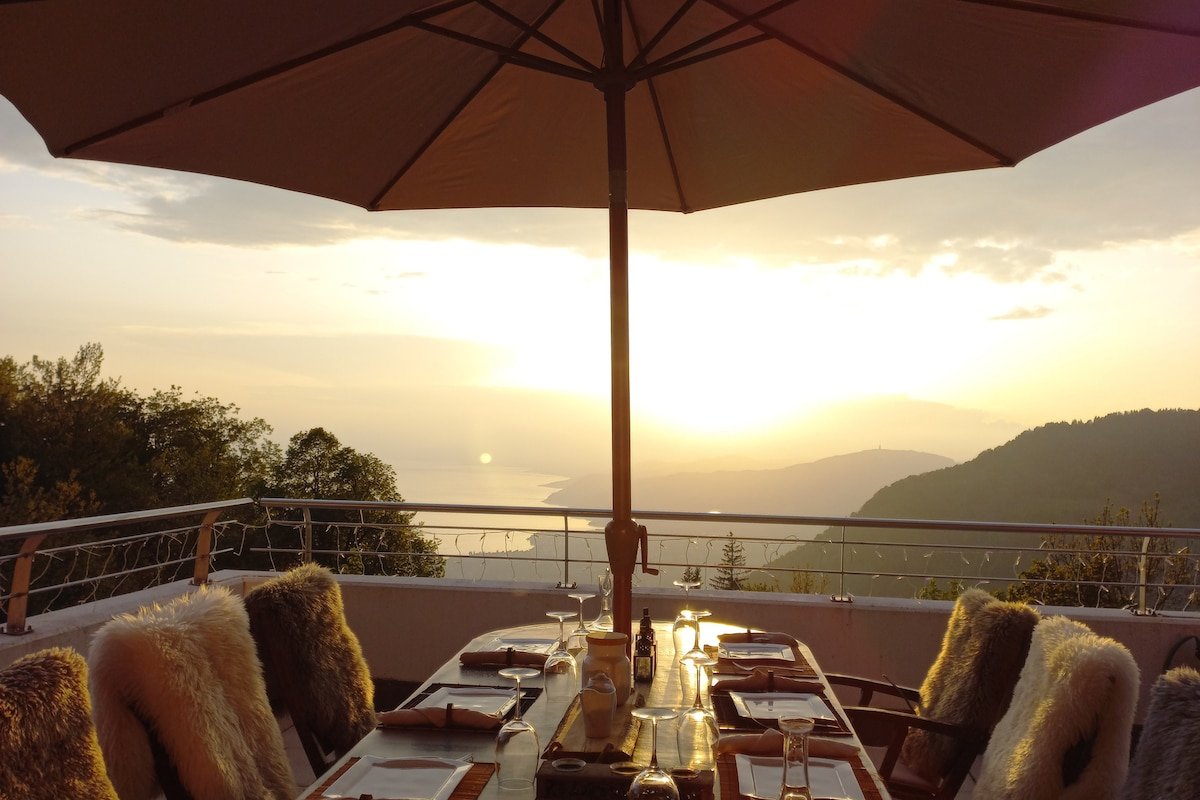 Chalet sur deux étàges privés 260m2 gallery image 4