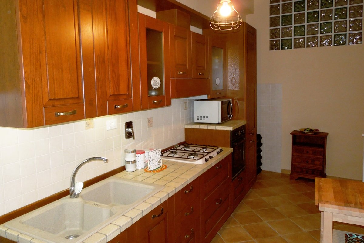 Spacious apartment in the heart of Florence gallery image 5