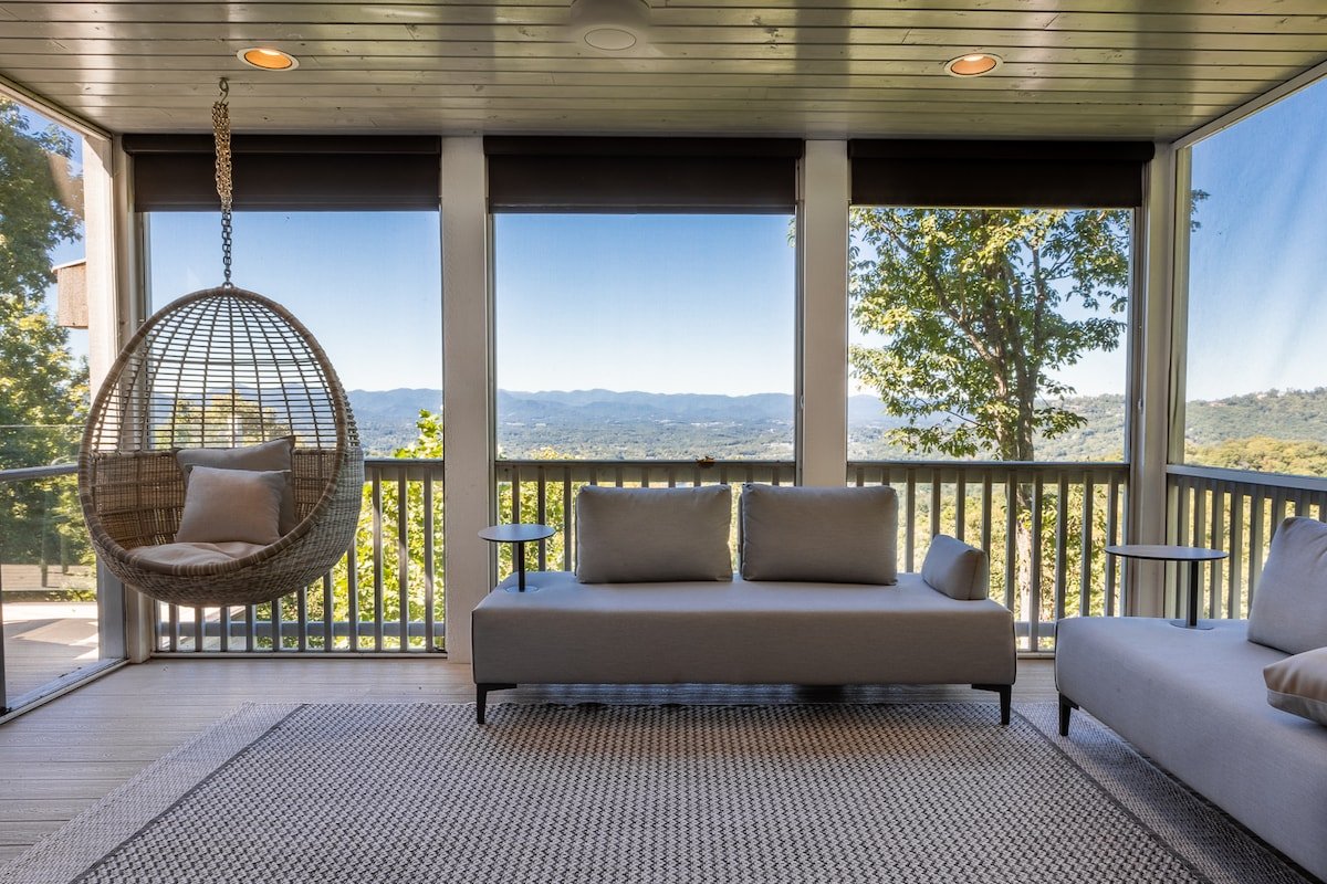 Asheville Mountaintop Home with Unparalleled Views gallery image 5