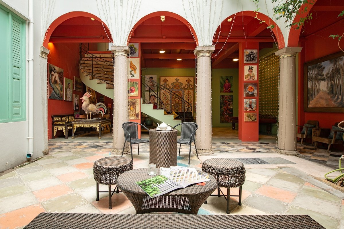 Artist House & Gallery – 5 Guest Suites for 17 pax gallery image 3