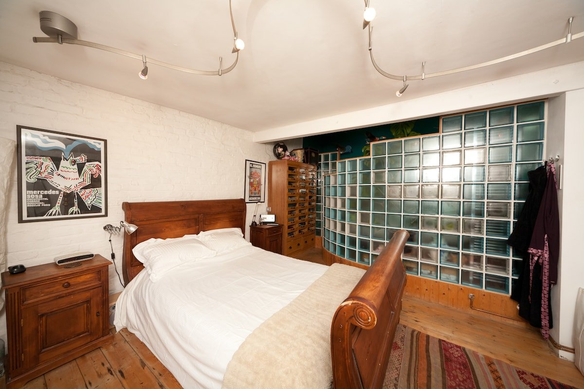 A Unique & Spacious Urban Sanctuary gallery image 4