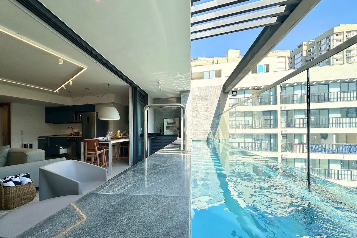 Duplex Penthouse with Pool in Leblon gallery image 4