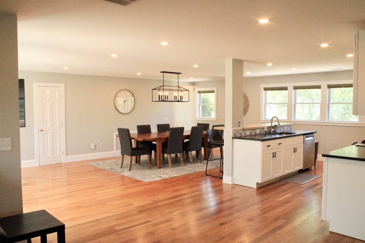 Open Concept Beach House gallery image 3