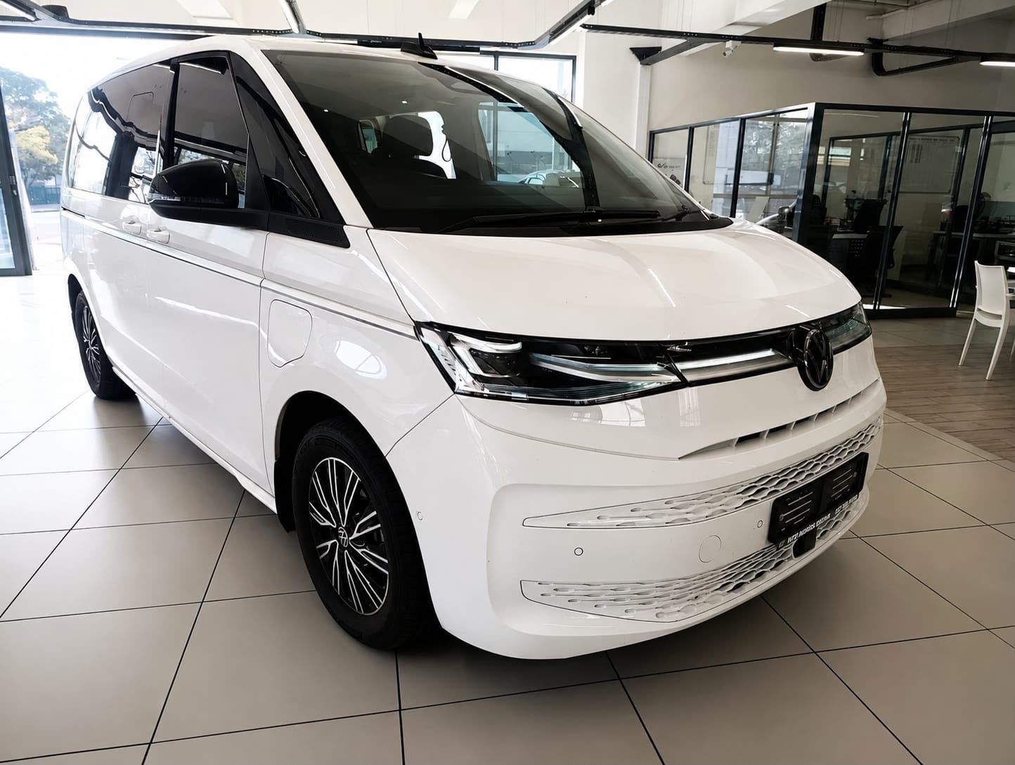 VOLKSWAGEN T7  CARAVELLE STYLE DSG 4MOT for Sale in South Africa