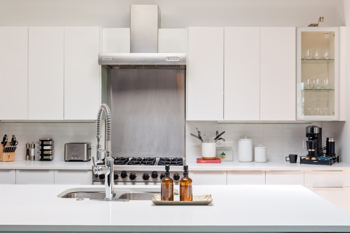 Luxury Penthouse Loft – Heart of Fulton Market gallery image 5