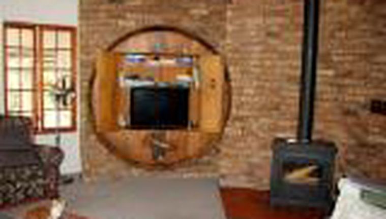 Mont Martre Roundhouse Double Room