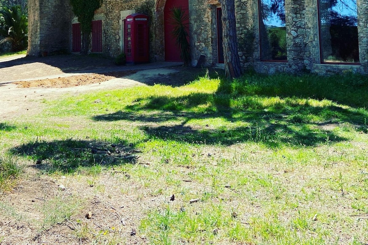 Torre Bertrana, Masía histórica entre viñas gallery image 3