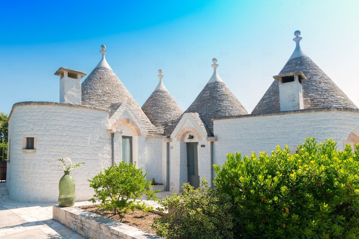 HelloApulia Trulli Albapetra with private pool gallery image 3
