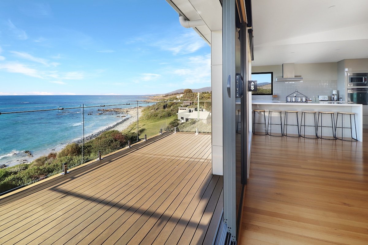 Ava | Luxe Oceanfront Beach House gallery image 3