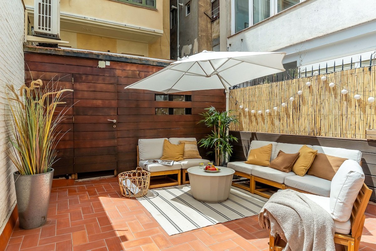 Sunny Stylish Terrace next to Paseo de Gracia gallery image 2