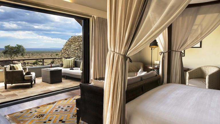 Four Seasons Safari Lodge Serengeti HORIZON ROOM WATER HOLE VIEW