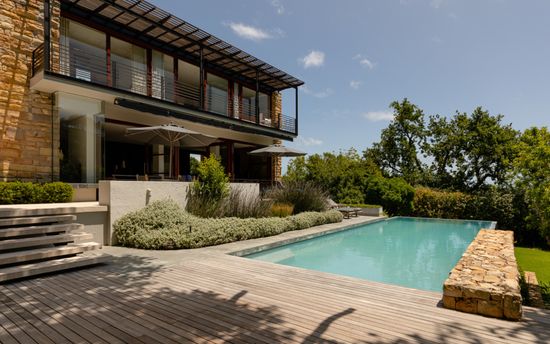 Photo 5 of Villa Le Thallo accommodation in Camps Bay, Cape Town with 5 bedrooms and 6 bathrooms