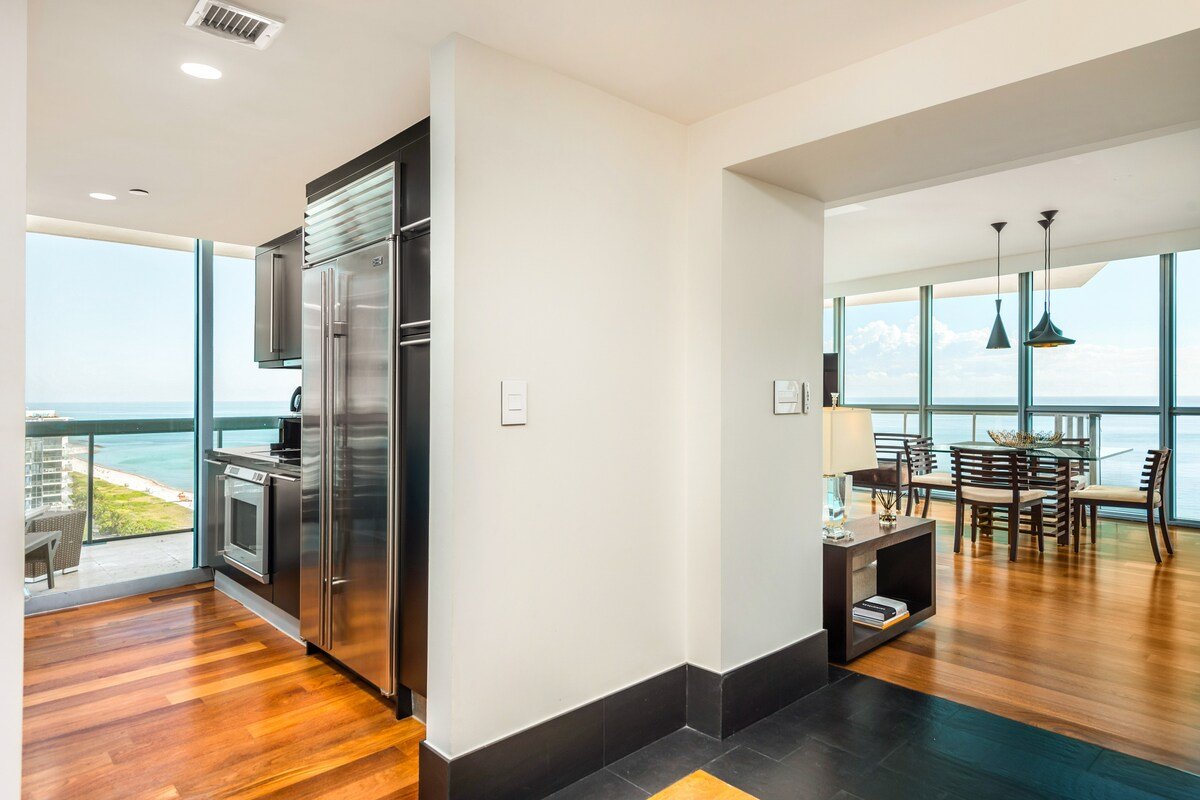 Stunning Oceanfront Condo at The Setai -2707 gallery image 5