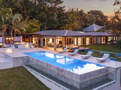 Temple First Light 8 Bedroom luxury Retreat