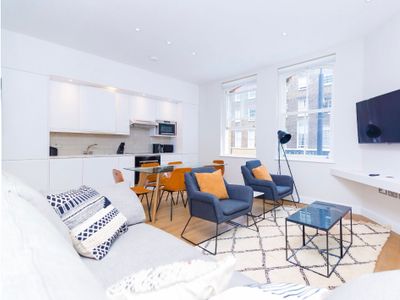 2 Bedroom Flat in Renovated Heritage Building
