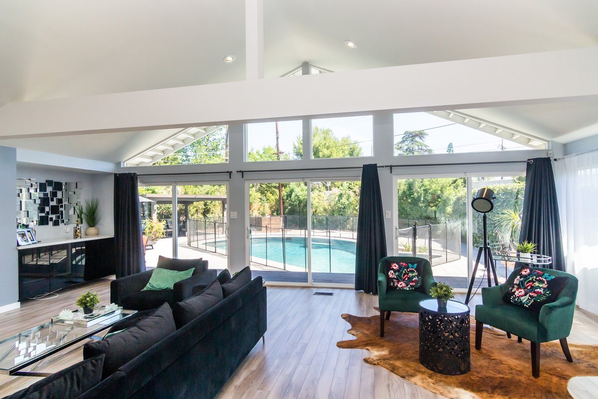 Luxury beautiful modern house in prime location