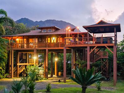 The Iconic Bamboo House+AC