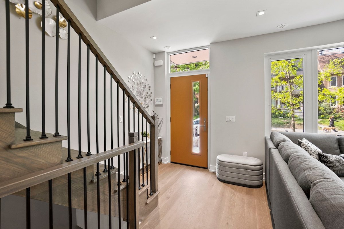 Stunning Home Downtown Toronto! gallery image 5