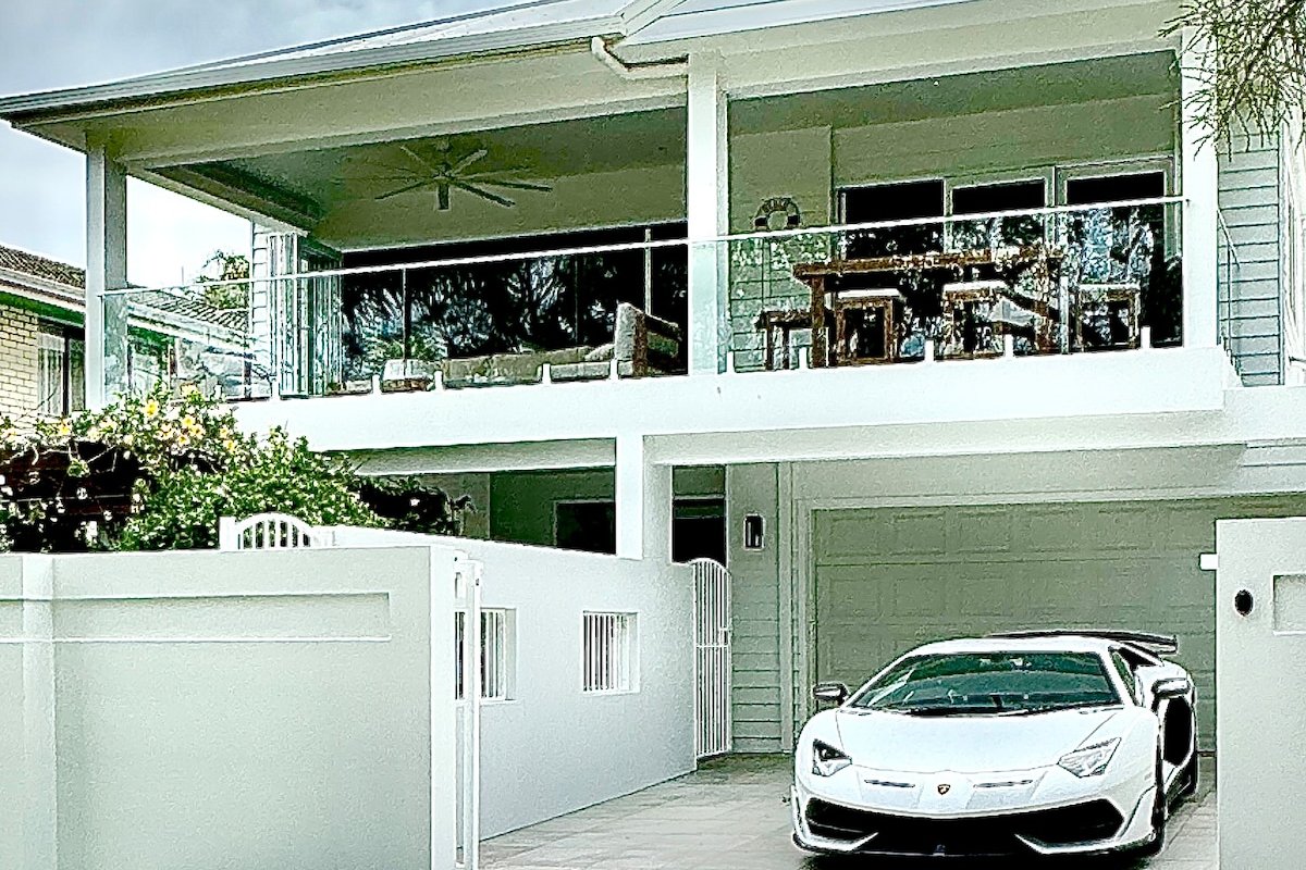 Premium Beach Front House – Pool, Large Deck gallery image 4