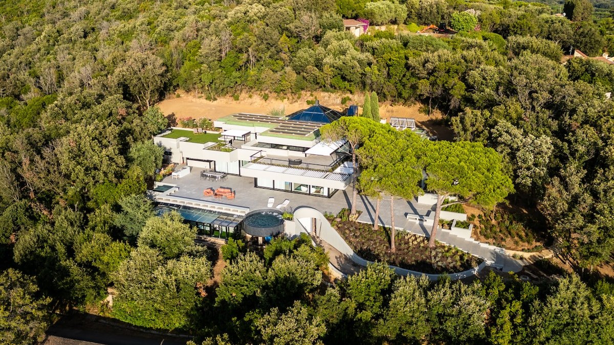 Extreme Luxury Villa with Private Pool SPA and Gym