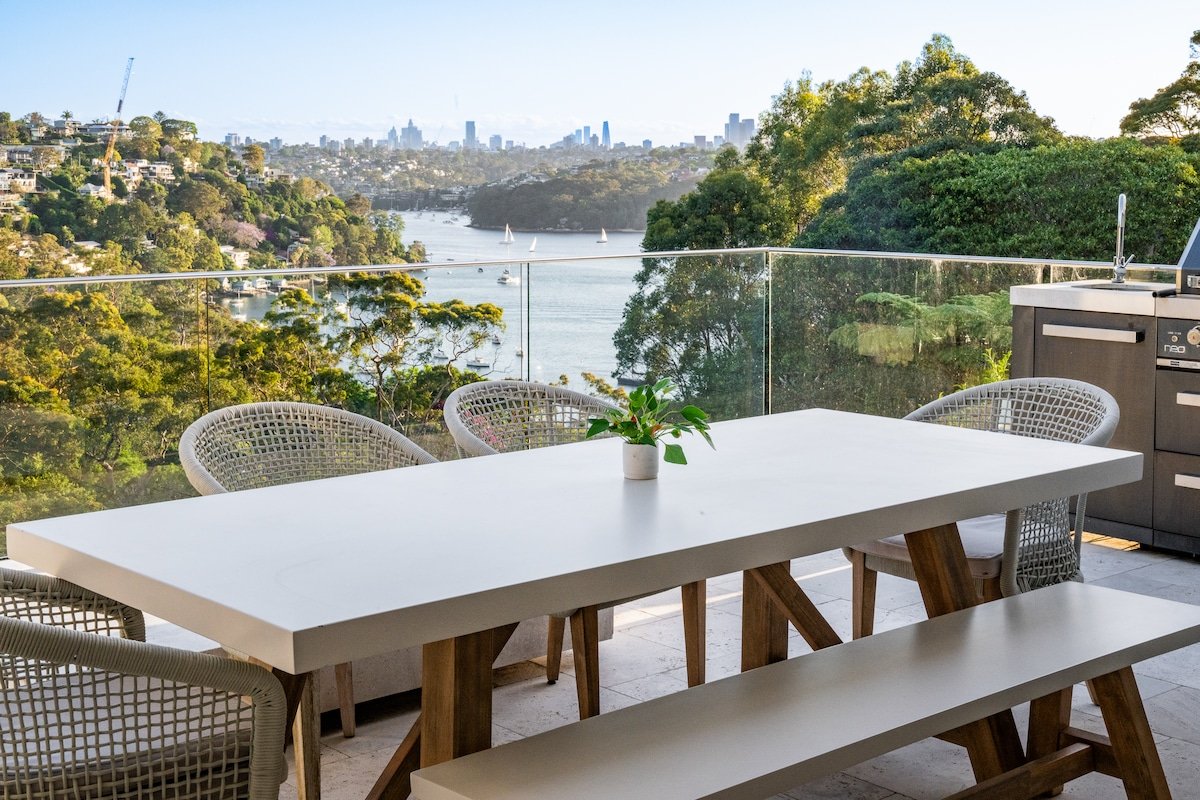 Spectacular Middle Harbor & CBD views gallery image 2
