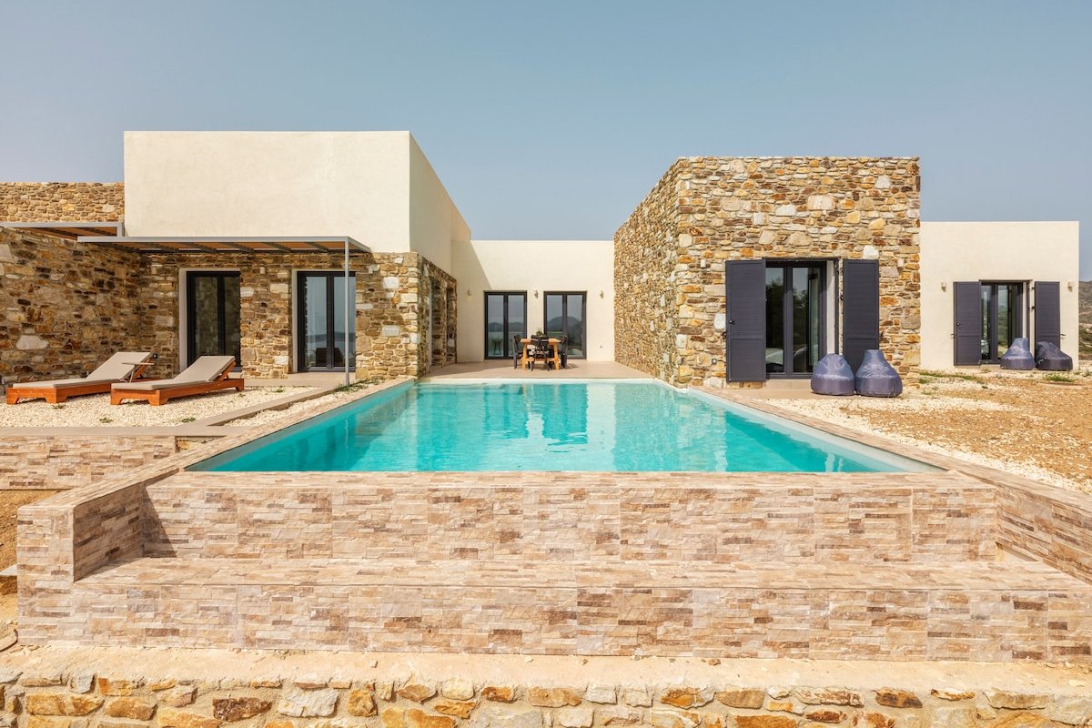 Luxurious Villa In Antiparos gallery image 4
