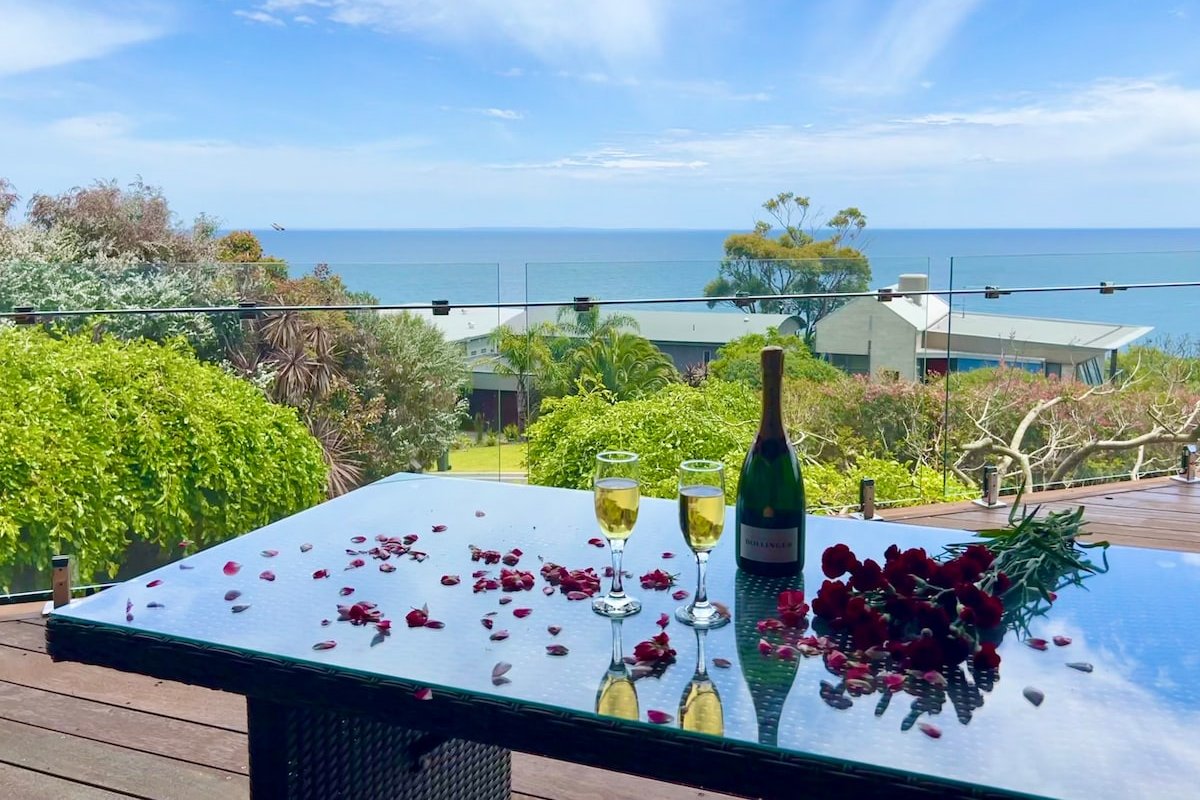 OCEAN-FRONT | Kids Pet Friendly | Pool Spa Bar Gym gallery image 3